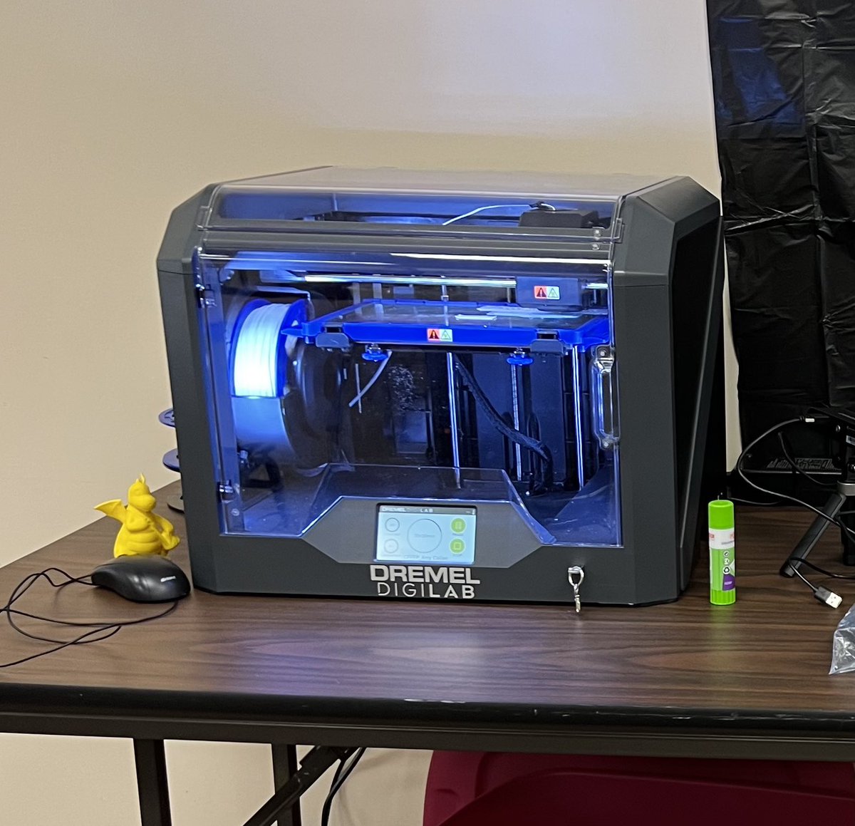 UCDSBDistanceED's tweet image. The digital world and the natural world are coming together in an amazing Real-World Learning project at @PakenhamSchool 

We worked w/ students to 3D scan &amp;amp; 3D print a replica beaver skull for use by visitors to a local Nature Reserve.  

@ucdsb_rwl #ucdsb @dremel @Revopoint3d