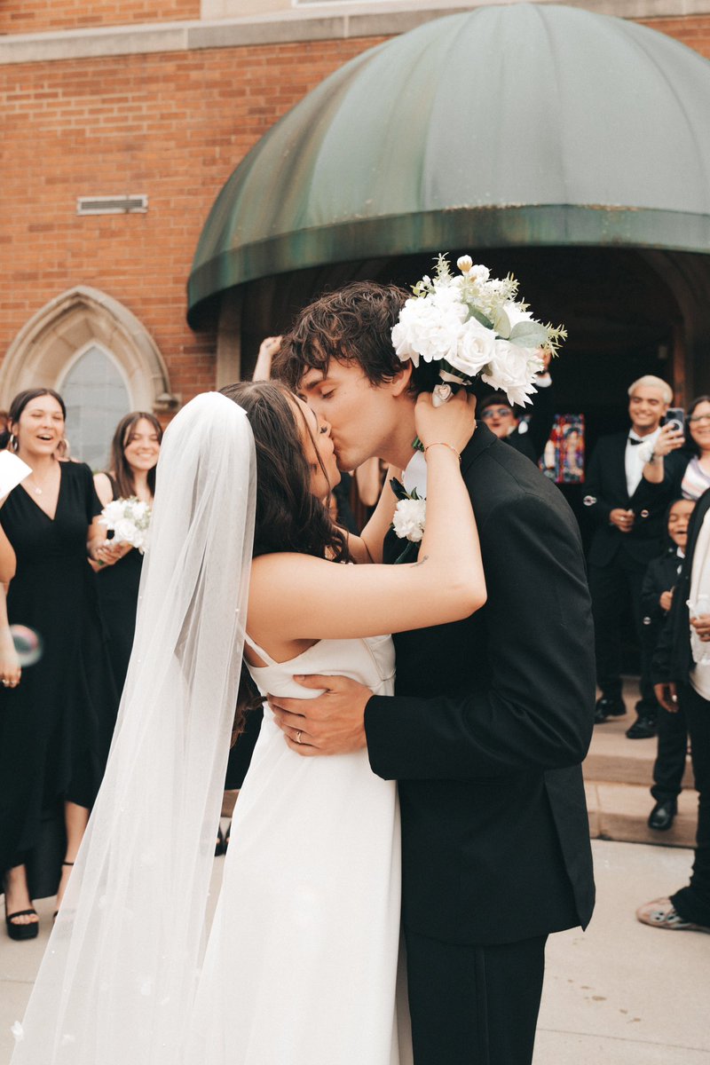 MichaelConor's tweet image. HARD LAUNCH #TheSmiths 💍✝️