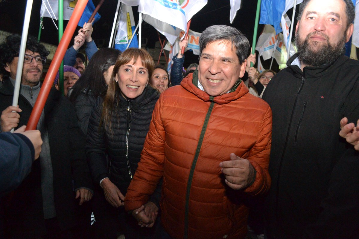 Pino_Ush's tweet photo. Se sintió el triunfo Peronista en Tierra del Fuego. Los intendentes repetirán mandatos. La Lista 2 logró la mayoría de votos para la Legislatura y el Concejo Deliberante de Ushuaia.
#democracia #participacion #proyectos #hayfuturo #desarrollo #jcpino #cristinalopez #pino2023 https://t.co/EeEWGqWpkK