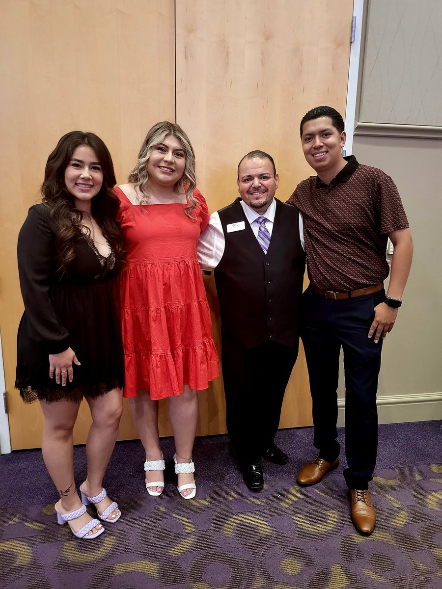 FUAIII's tweet photo. TCU 2023 Spring Commencement with some of my favorite graduates!!!
ππΈππ€
#TCUHornedFrogs #TCU150 #TCUDiversityandInclusion #BuildingTCUCommUNITY #EducationAdvocate #TCUInclusiveExcellence #DrFlorencioUArandalll https://t.co/UBPTHmJcbf