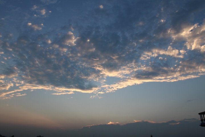 PhotoLoverAmico's tweet photo. Sky and clouds☁️🌥️⛅🌤️🌞😍
#evening #sun #Sundance2023 #sunset #nature #sunsetphotography #sunset #Winter #WINTER #sky #love #beauty #beautiful #NatureBeauty #photooftheday #naturelovers #photography #PHOTOS #Photo_Folio #PhotographyIsArt #lovely #photographer #PHOTOS #lovely https://t.co/j6VmiSWQWW