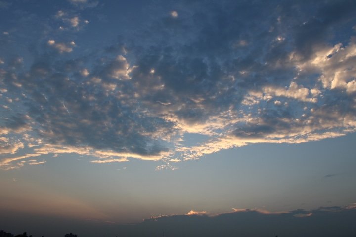 PhotoLoverAmico's tweet photo. Sky and clouds☁️🌥️⛅🌤️🌞😍
#evening #sun #Sundance2023 #sunset #nature #sunsetphotography #sunset #Winter #WINTER #sky #love #beauty #beautiful #NatureBeauty #photooftheday #naturelovers #photography #PHOTOS #Photo_Folio #PhotographyIsArt #lovely #photographer #PHOTOS #lovely https://t.co/NS2lslhWOD