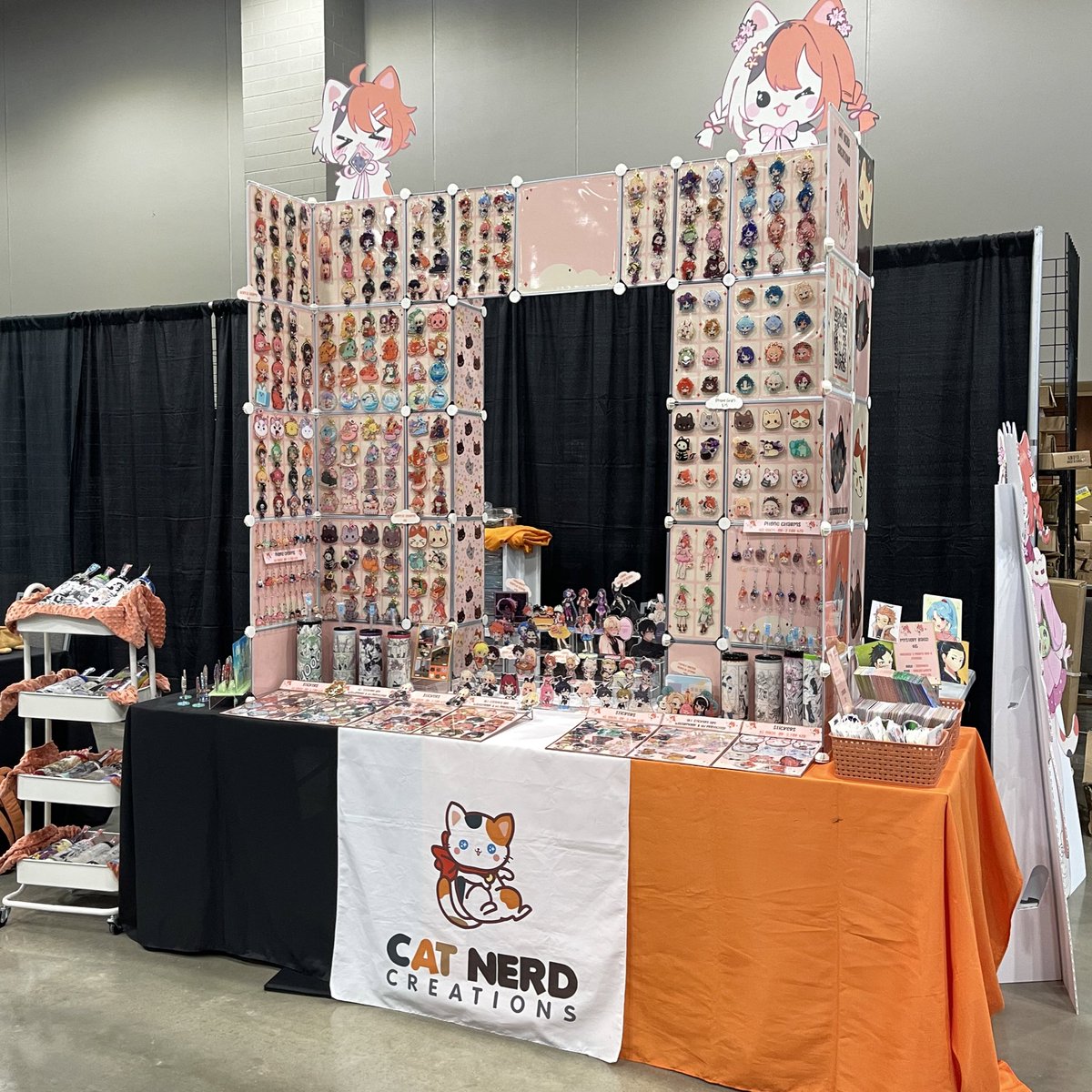 CatNerdCreates's tweet photo. We had such a fun time at KamehaCon! Thank you to everyone who came out to see us! Can’t wait to see everyone at the next con!✨ https://t.co/UdzIWz3u5d