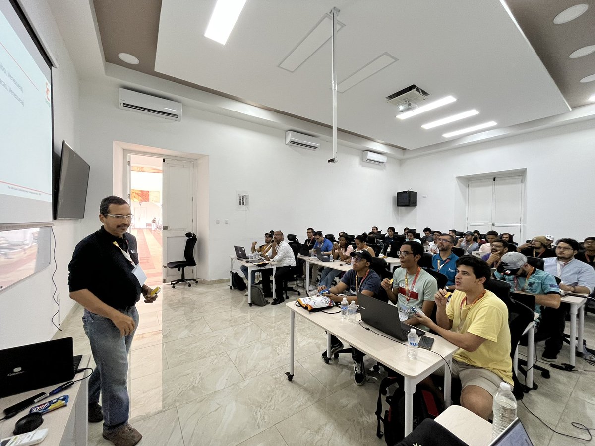SuperCCamp's tweet photo. Introduction to HPC Environment (including towards in Advanced Computing Architecture) and Parallel Programming modals with @carlosjaimebh and Robinson Diaz, it takes place on #SCCAMP2023 Monday. https://t.co/Sy7Y1NqrOD