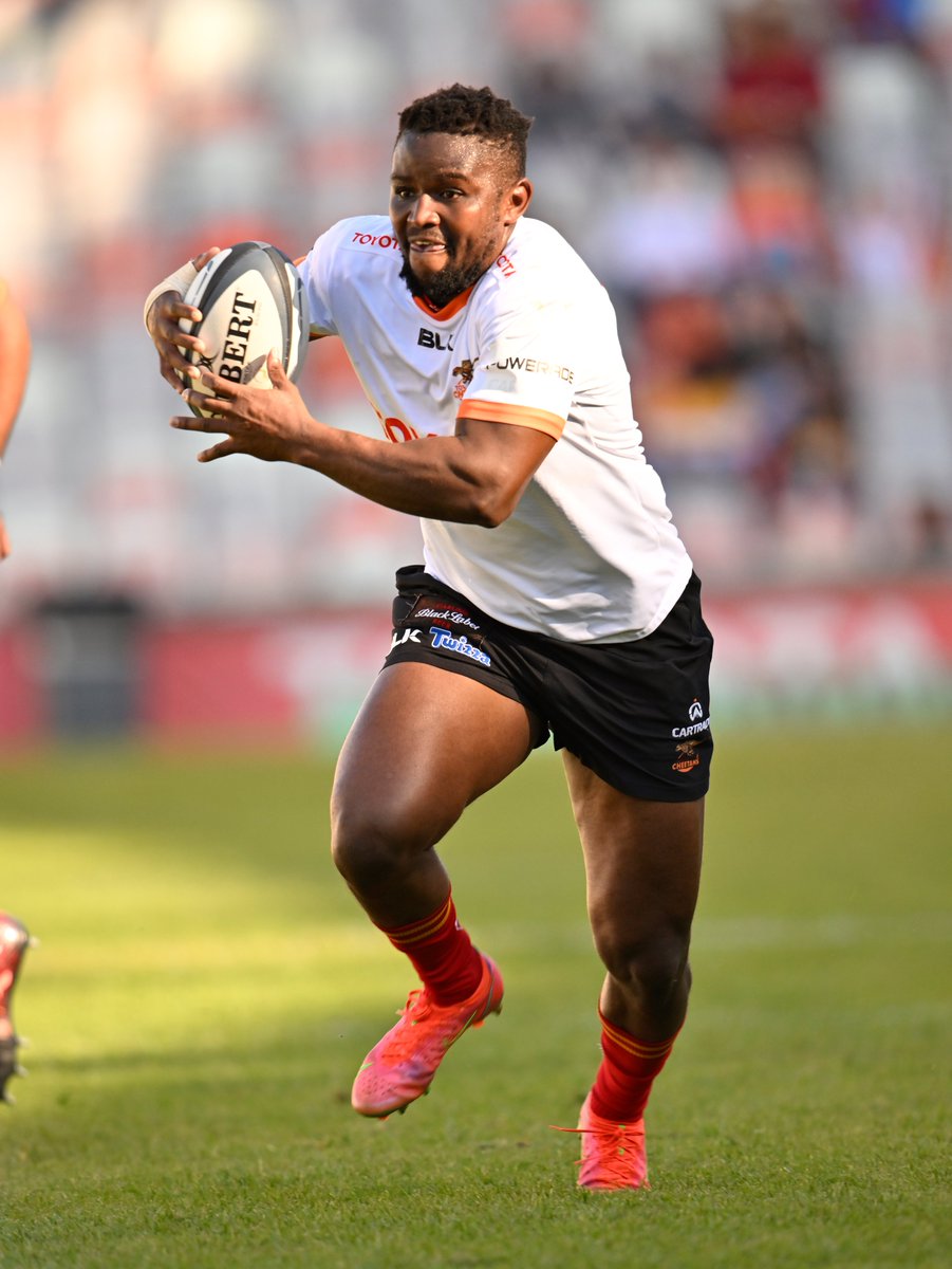 SSRugby's tweet photo. The Cell C Sharks have confirmed the signing of flyhalf Siya Masuku 🦈 https://t.co/QpcoGEjRKn