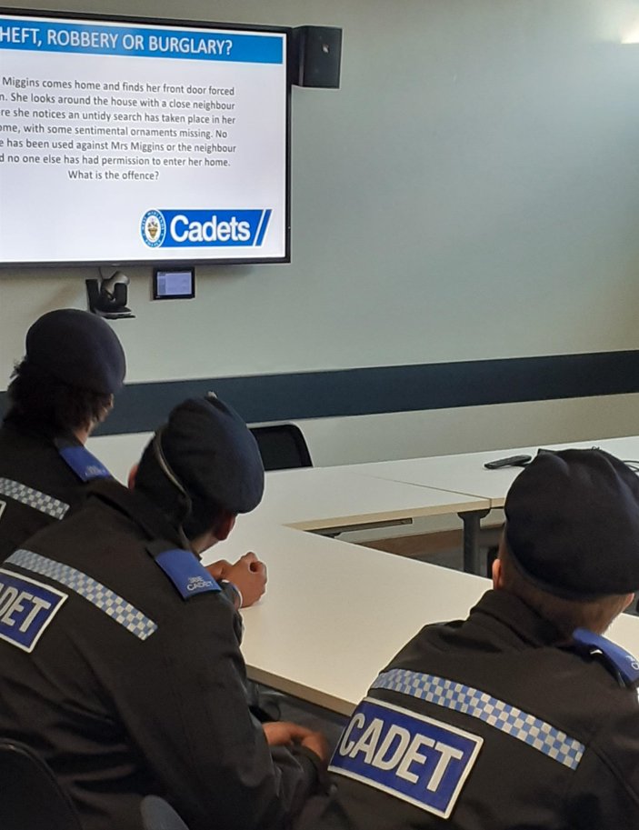 CadetsWMP's tweet photo. #3BE @qb_sch @CadetsWMP are at @PerryBarrWMP learning more about #Theft, #Robbery &amp; #Burglary  Thank you to Officers and amazing #Volunteer leaders who help make these visits happen @PhilDolbyWMP @CSuptMatShaer https://t.co/QhzVkg79jY