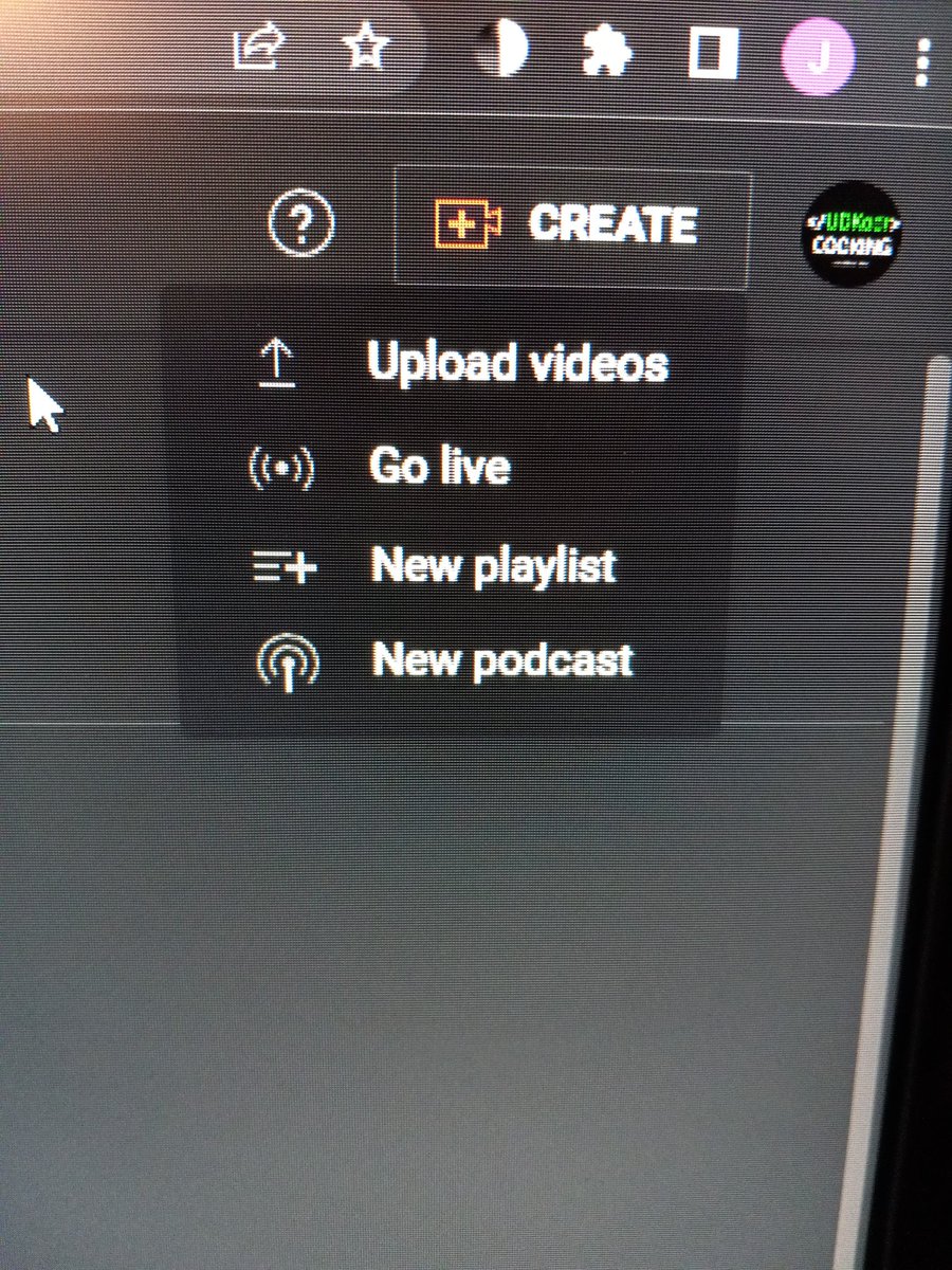 UDKodr's tweet photo. @TeamYouTube Ok I'll give it some more time I submitted &amp; it was approved on Thurs but I did think with mother's day &amp; the we kend it may take longer
As for the app it's also not showing the post option on desktop yet &amp; no community tab on channel
So not just app issue
But Ext links now work! https://t.co/61IXiCEBTw