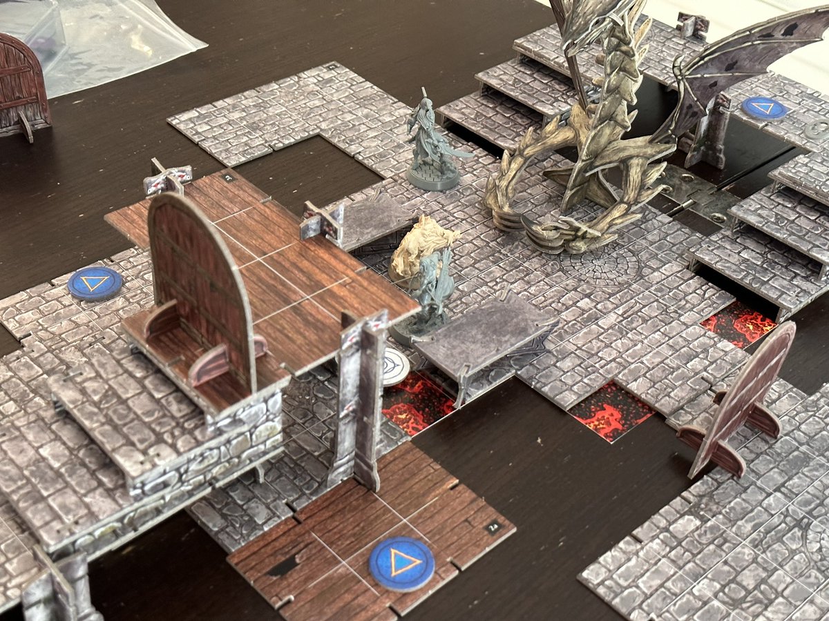 japarradog's tweet photo. Finde completito con partidas a #Descent3, #Scythe, #DuneImperium y #Circadians 🥳 https://t.co/BxWnhQ8AT0