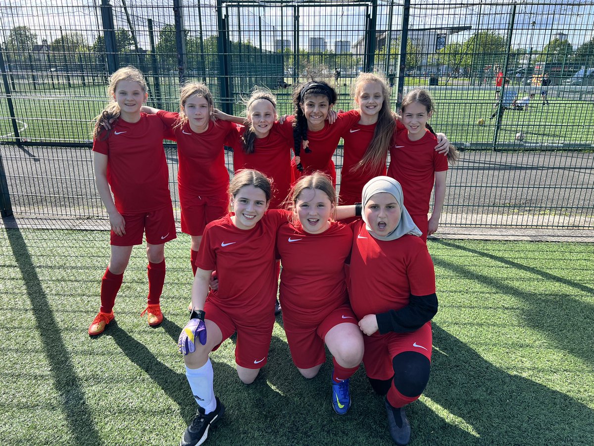 MrArcariCCPS's tweet photo. Huge congratulations to @CorpusChristi_K’s fabulous girls team! They went unbeaten the whole tournament and only lost out by goal difference in the end (1 goal)! Proudly taking home the 2nd vs 2nd victory! Couldn’t be prouder! ⚽️ Well done 🌟 @GSFAfootball https://t.co/LngH6I7kXL