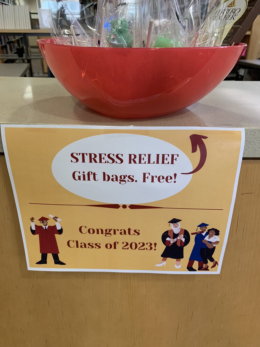 swclibrary's tweet photo. We are here for you! Come get your free stress relief gift bag while supplies last! Good luck Jaguars! 🙇🏽‍♀️📚 https://t.co/FnNuv5slAA