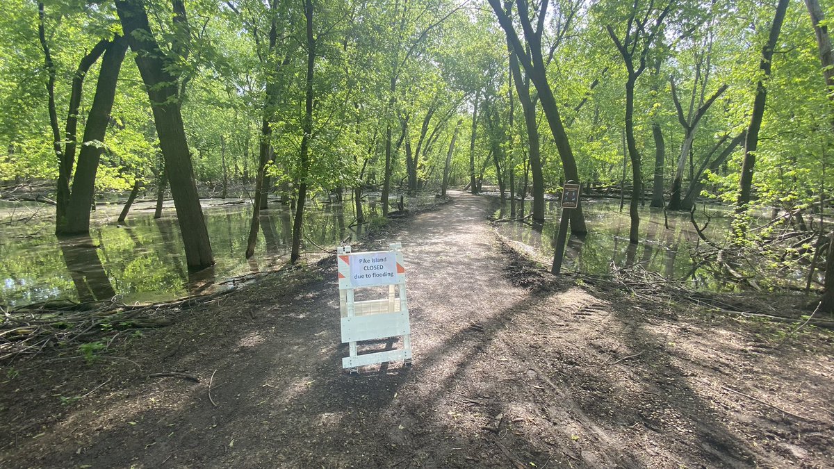 PauleenLe's tweet photo. Fort Snelling State Park is back open today just in time for a @WCCO #Top10Weather day! Perfect place for a walk, birding or airplane watching!The park closed April 21 for spring flooding. Some parts of the park are still closed but a beautiful day to get out and enjoy! ☀️ 😎 https://t.co/cFNjWdJ1Hq