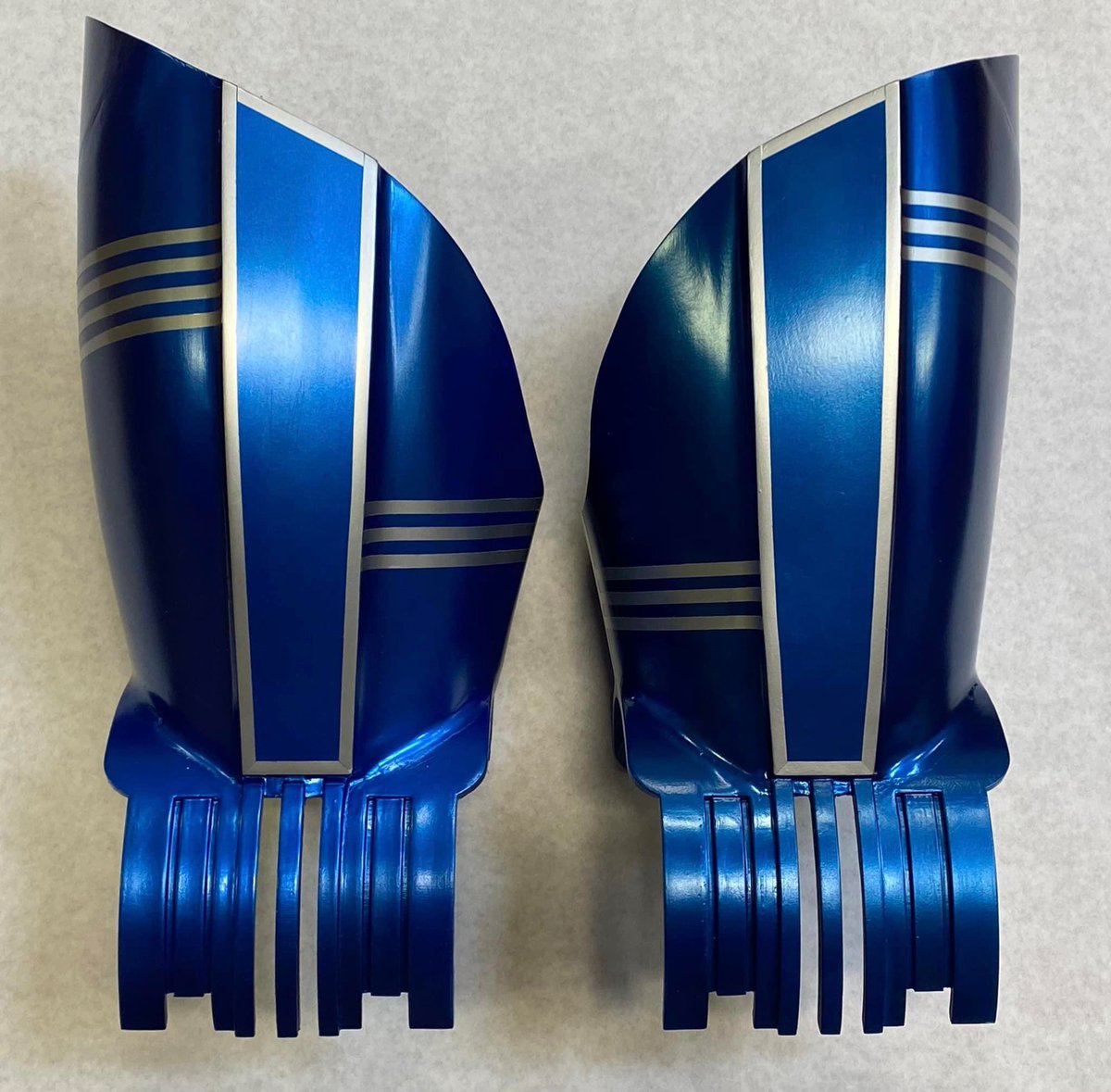 maximass1138's tweet photo. Doing some upgrades that I had always planned on doing for his debut at Star Wars celebration last year, but ran out of time  to my Droid suit Master Com . 
#maxmodelmaker #mastercom #mastercomdroid #starwars #starwarsdroid #starwarsdroids #starwarsdisney #droid #droids https://t.co/Ft5us5kdSk