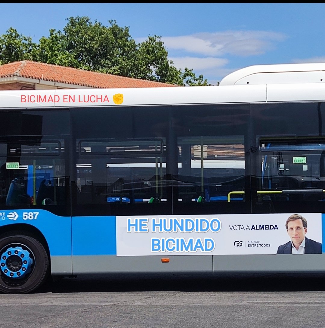 BicimadL's tweet photo. Comienza a sacar pecho por la gestión de @Bicimad en la campaña electoral el PP en la capital.

Este mayo ya sabes que tienes una cita para agradecer tener tiradas las bicis de Bicimad x los barrios y de tener las cuentas bloqueadas. 

Gracias x todo alcalde (ironía On). https://t.co/AqN8ArqIRT