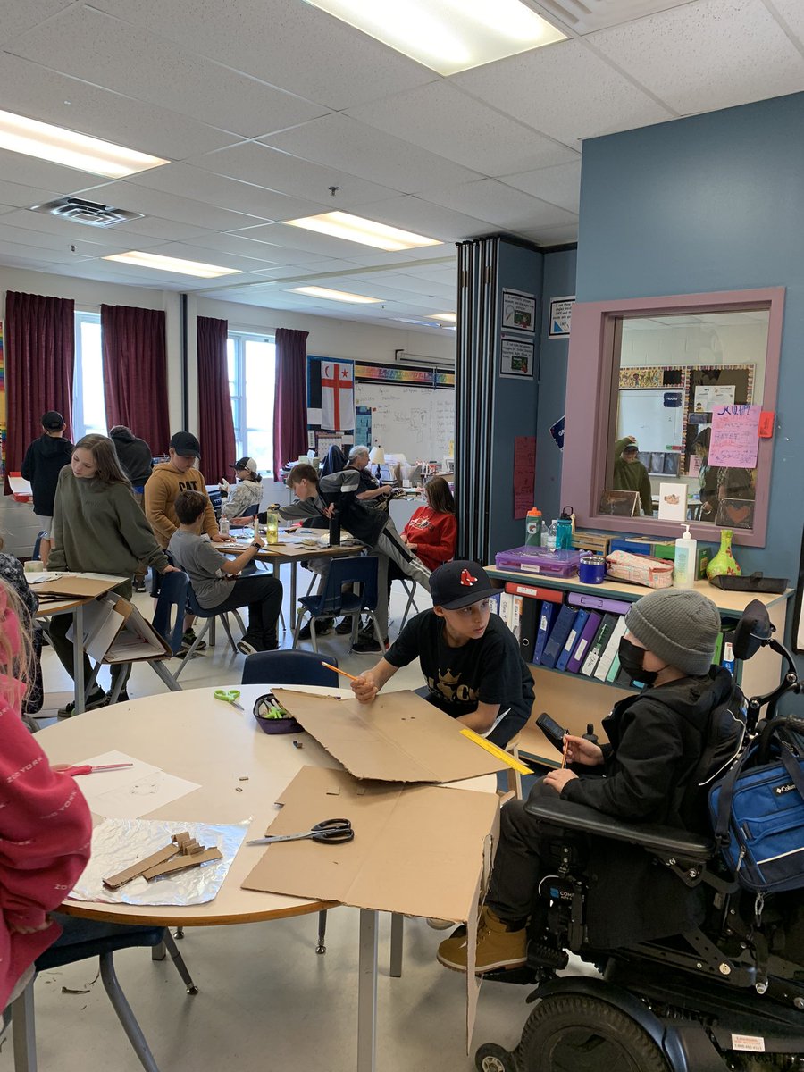 creelman_katie's tweet image. Coding our own video games and then designing controllers to play @RECMilford today!