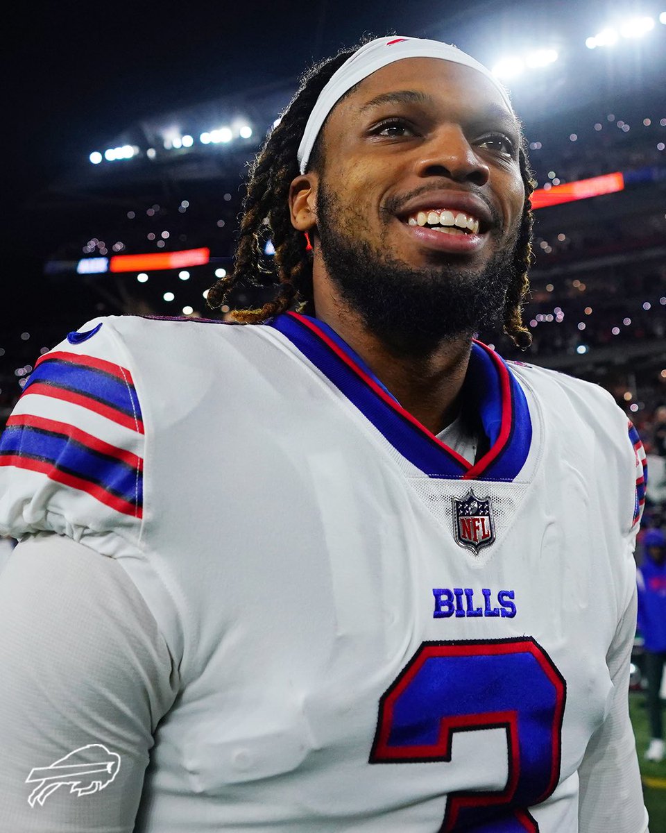 BuffaloBills's tweet photo. Damar Hamlin is the 2023 @PFWAwriters Halas Award winner!

More details: https://t.co/XfIhhuzcVh https://t.co/KegdfFDXgL
