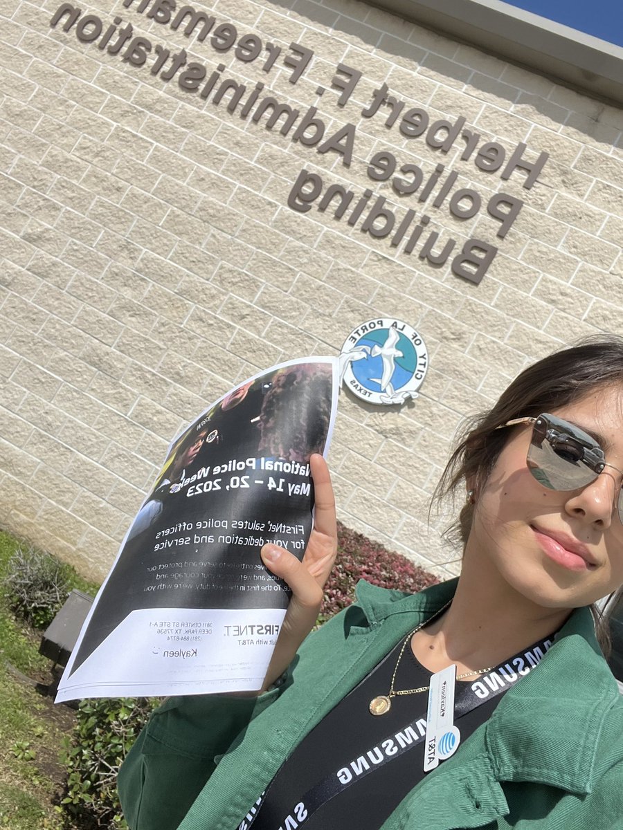 MobilyDH_ATT's tweet photo. Your local AT&amp;T Deer Park RSC Kayleen at our local and surrounding police stations letting them know about national police appreciation week. https://t.co/7dD96pSr3b