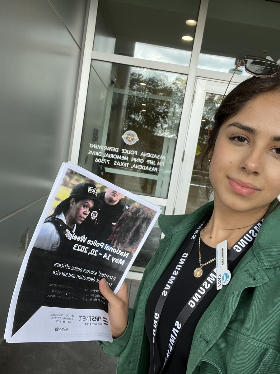 MobilyDH_ATT's tweet photo. Your local AT&amp;T Deer Park RSC Kayleen at our local and surrounding police stations letting them know about national police appreciation week. https://t.co/7dD96pSr3b