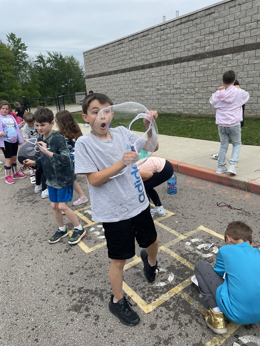 Nicole Hertel tweet media