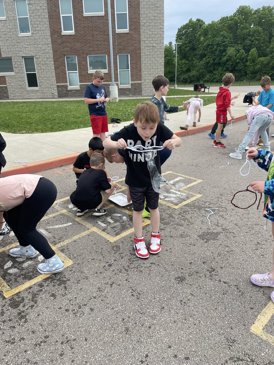 Nicole Hertel tweet media