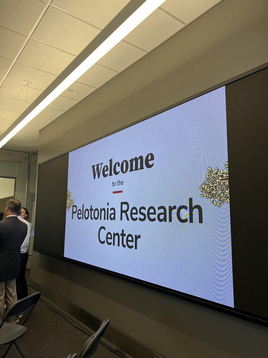 Pelotonia's tweet photo. Today we celebrated a milestone day for the Pelotonia community, as we “cut the ribbon” on the Pelotonia Research Center! 

The Pelotonia Research Center honors YOU, the Pelotonia community, for your tremendous impact on cancer research over the past 15 years! #15YearsOneGoal 💚 https://t.co/TsEvLeOtov
