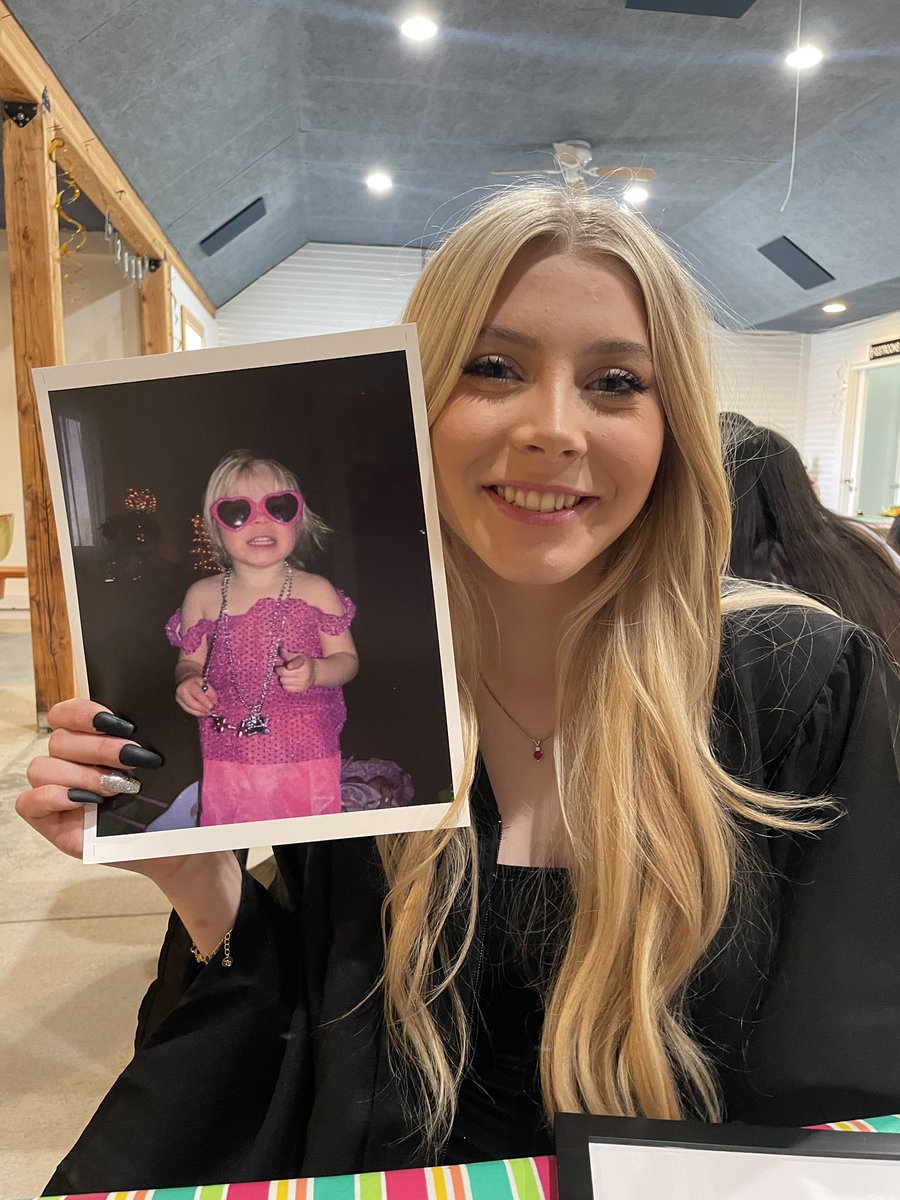 Bella Basque on Twitter: “#honorgraduate”