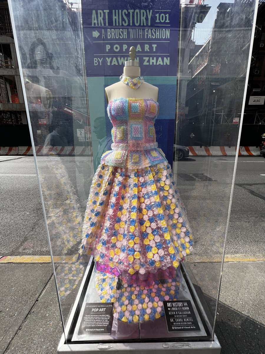 NYCRobyn's tweet photo. They are back on Madison Avenue #streetart @MadisonAveBID #sva #nycxdesign @uppereastsiteny @UntappedNY #whyiwalk #mynewyork @SVA_News #NYC https://t.co/iJohlqNx9t