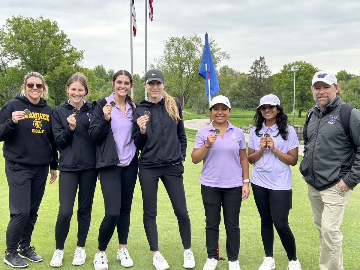 Waukee wins Valley JV invitational with a low score of 213! Jadyn Davis-Ballard won the meet as medalist and Ava Fredericks placed third overall! Way to end the season Warriors! #rollkee #ladypower