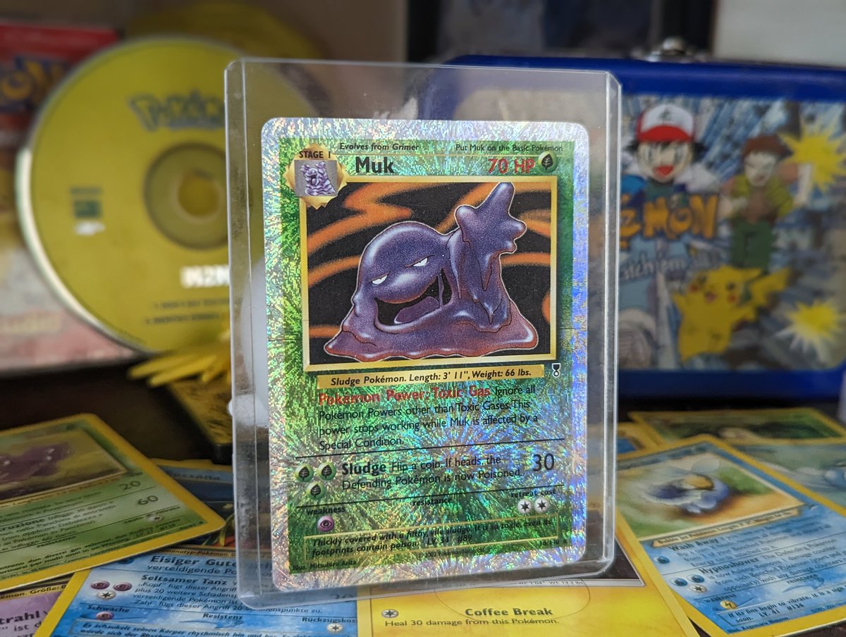 #PokemonTCG Twitter, found this in my old collection, I've never seen a car that looks anything like this, from what I gather this is called a reverse holographic? Is this legit or as a kid? Did I manage to get my hand on a counterfeit something?