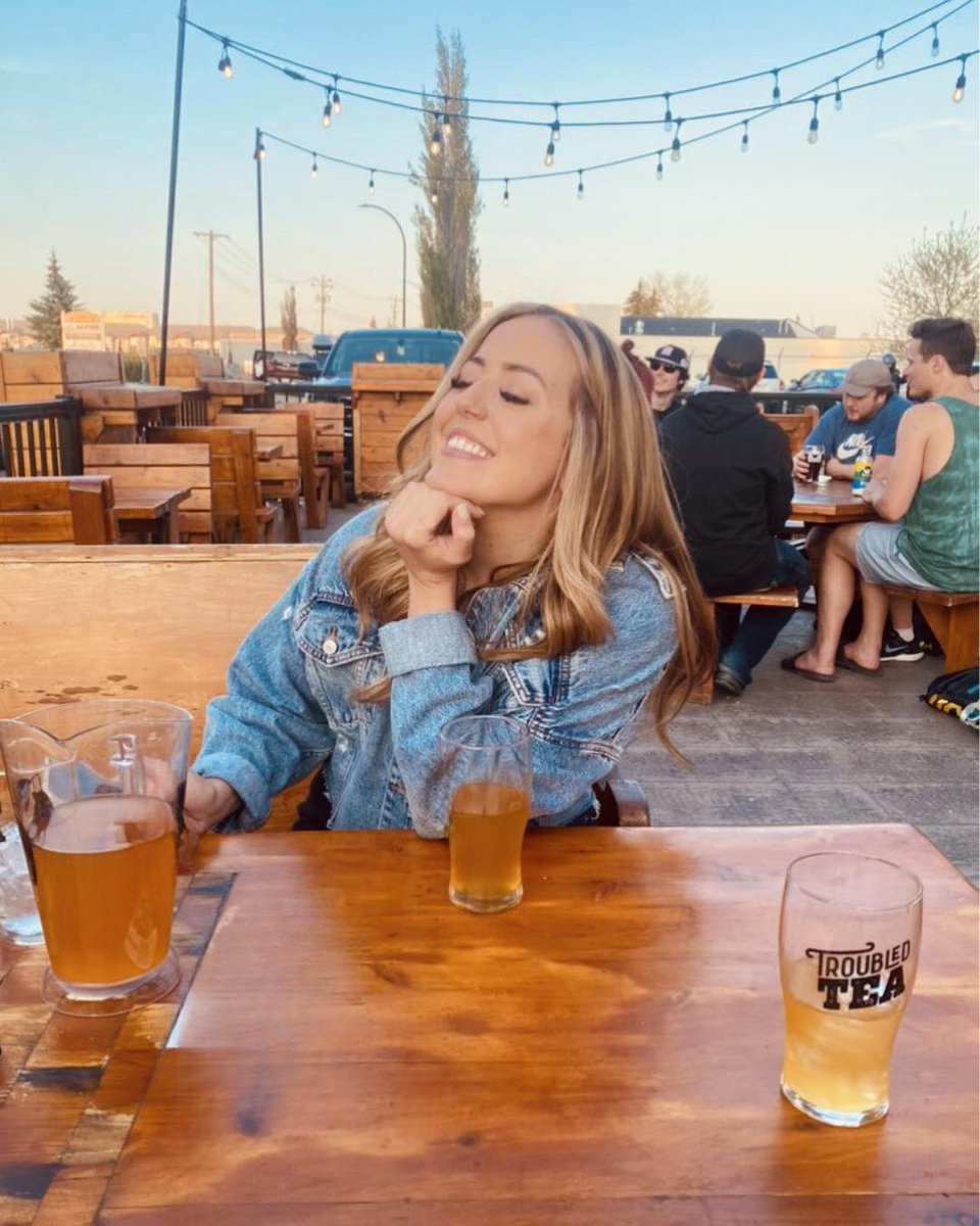 Life is too short to drink inside. Patio pints all day! ☀️

#CraftBeveragesWorthSharing #TeaTime