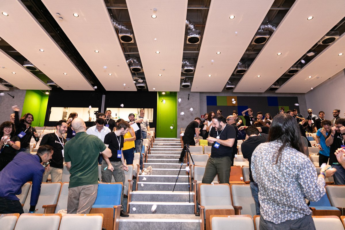 Ethereum_Brasil's tweet image. #Photodump do #EthereumSP do ano passado.

Fiquem ligados porque a edição do EthereumSP 23 acontece este ano de 22 a 25 de junho no Campus da USP.

E temos muitas novidades!

Acompanhem nossas redes que as comunicações saem em breve.