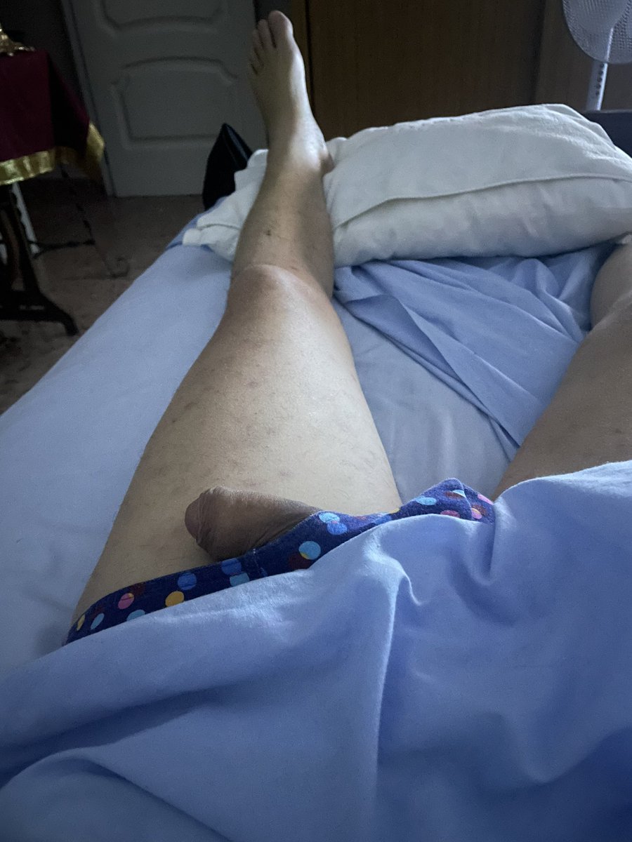 Roneo__'s tweet photo. Asi n se puede dormir😈😈 #gay #gaysev  #bisexosevilla #rabo https://t.co/OaZiXi9ybs