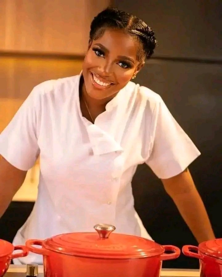 Trademark155's tweet image. She get Yansh, She get breast she come sabbi cook normally she&apos;s a wife material... Normally she be full option.
#congratulationschallenge
#ItzChoice 
#100hrs #hilda #Guinessbookofrecord #AkwaIbom #Nigeria