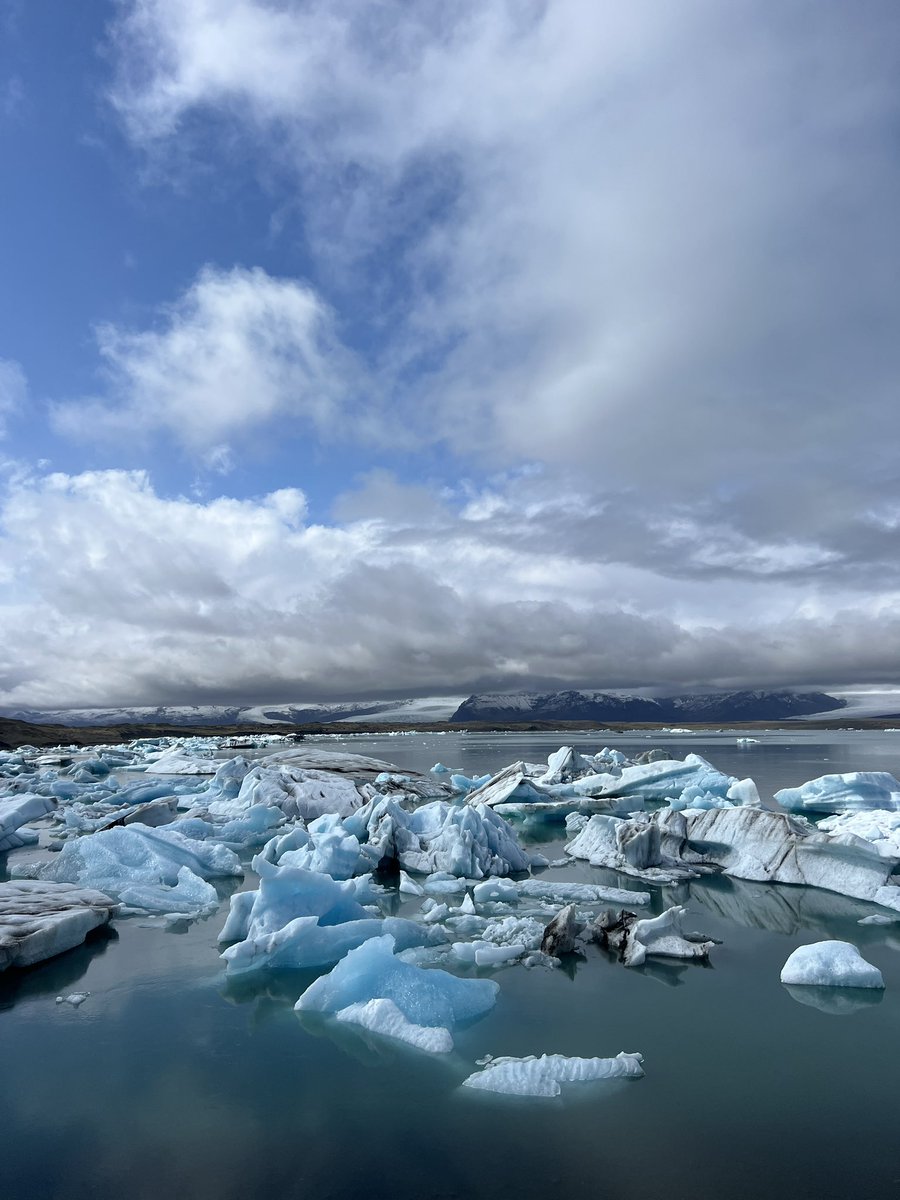 DESCGeography's tweet photo. Team Iceland, Day Five! 🇮🇸
📍Jokulsarlon Glacier Lagoon and Fjaorargljufur Waterfall! 

#DESCtrips 
#DESCtrips2023
#DESCIceland 
#GrowAtDESC https://t.co/mSwcKArczP