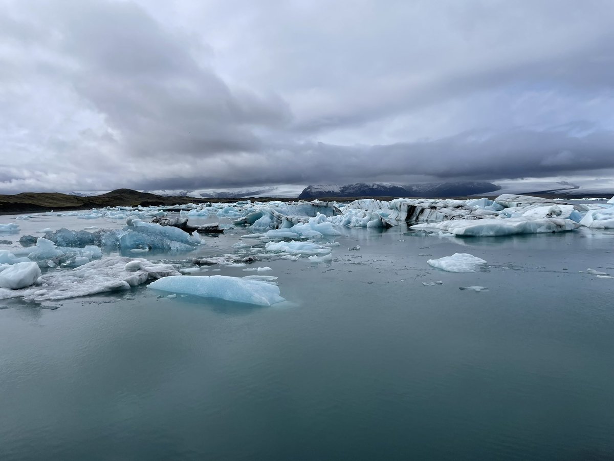 DESCGeography's tweet photo. Team Iceland, Day Five! 🇮🇸
📍Jokulsarlon Glacier Lagoon and Fjaorargljufur Waterfall! 

#DESCtrips 
#DESCtrips2023
#DESCIceland 
#GrowAtDESC https://t.co/mSwcKArczP