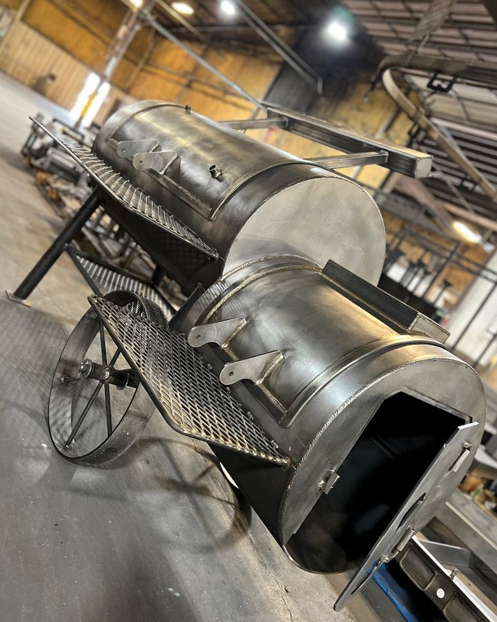 yodersmokers's tweet image. #AmericanMade Yoder Smokers Loaded Wichita offset smoker taking shape at the factory in Kansas today. 
.
#yodersmokers #yoderflavor #whyiyoder #teamyoder #bbq #barbeque #barbecue #grill #smoker #backyard #outdoors #cookout #backyardbbq #usa #americanmade #pitmaster #kansas

.