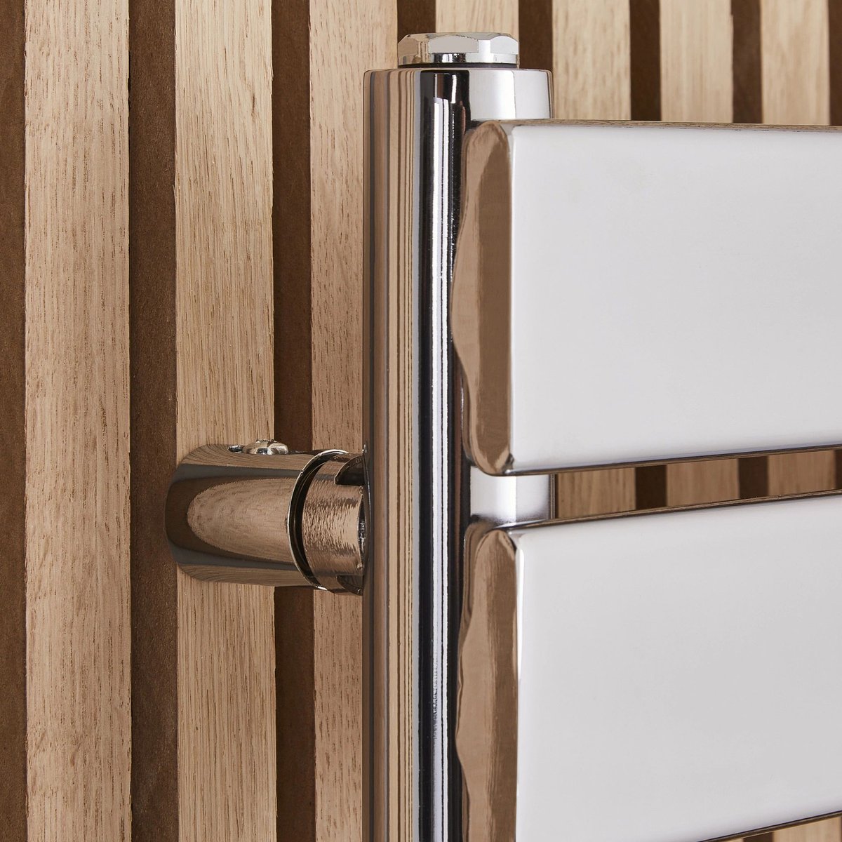 findyourbath's tweet photo. Doing what we do best!!

For a cool and sophisticated touch, our chrome plated Memphis Designer Towel Rail adds a flawlessly striking finish to any bathroom space.

https://t.co/XSAm6c6ayH
customersupport@findyourbathroom.com https://t.co/MiNiAqi9CK