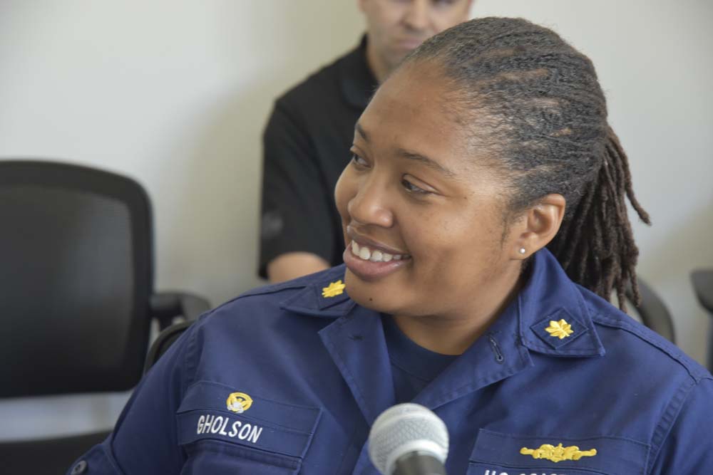 Take a look behind the scenes as our Coast Guard members and CG-Auxiliary team sat down for a special pre-recorded radio interview in preparation for the Torrance Armed Forces Day Parade.  Our members had engaging discussions about their careers and service in the Coast Guard. https://t.co/q8L3EiqieG