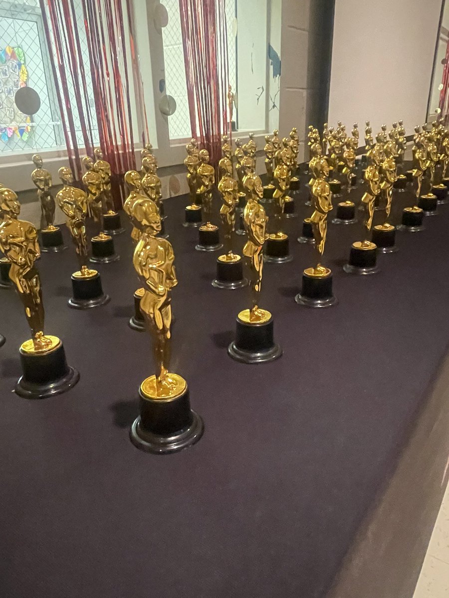 MrsLisa14's tweet photo. And the award goes to . . . The Outstanding Teachers of Hartfield Academy! We kicked off this week with breakfast and fun teacher awards and had a great time with each other to wrap up the school year! 🌟🌟🌟#oscarstyle #simplythebest https://t.co/ZMeJcuIqHJ