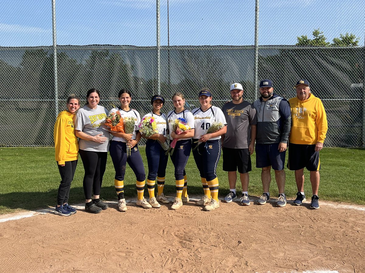 SCC Softball: East Haven 14 Shelton 2. Final. EH Senior Night😎 <a href="/sheltongaelsAD/">Shelton Athletics</a> <a href="/EastieSoftball/">East Haven Softball</a> <a href="/EHHSsportsmed/">Marc Aceto</a> <a href="/SCCcommissioner/">Al Carbone, SCC Commissioner</a>