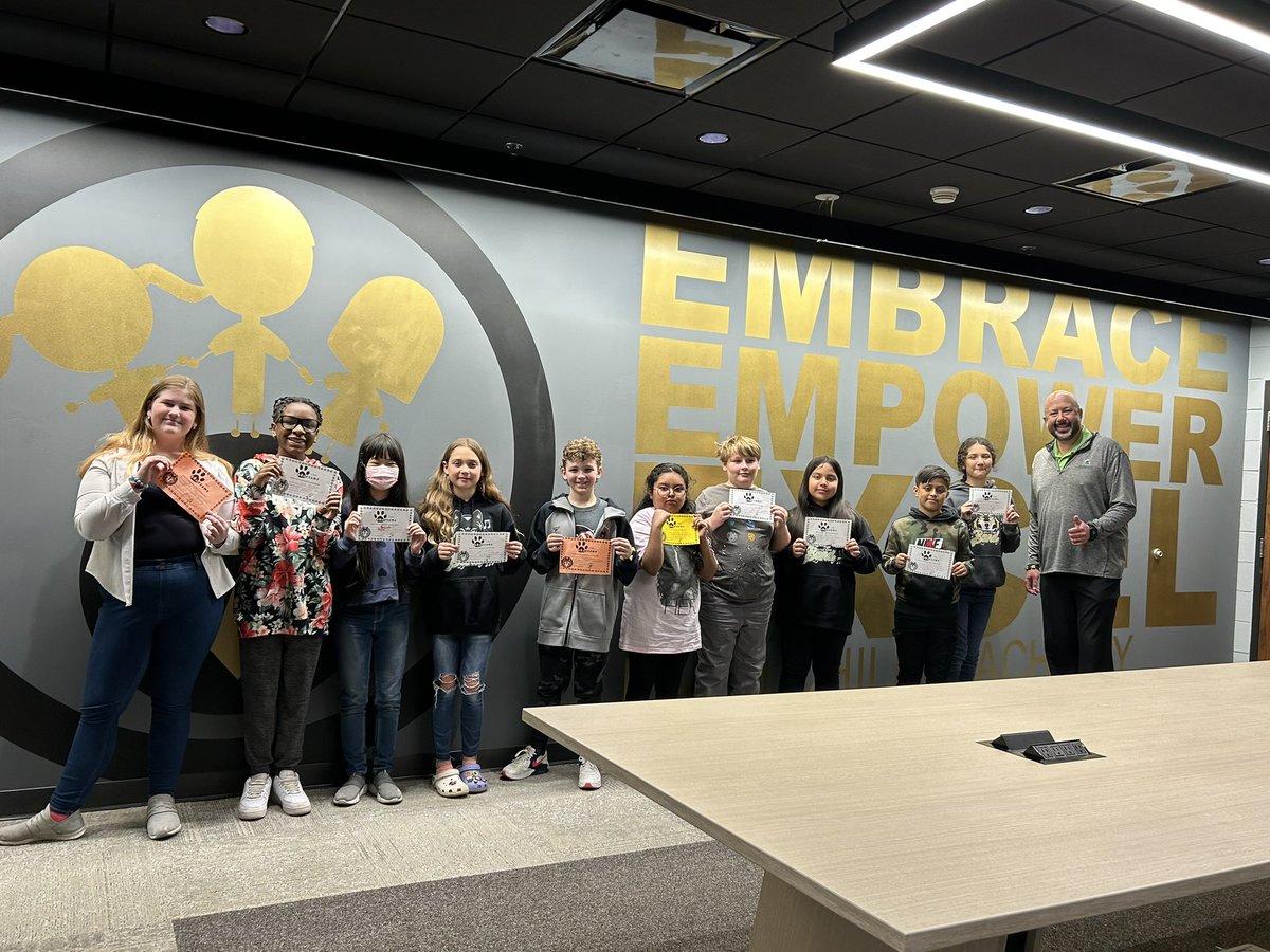 Even on Mismatch Day at WOIS these leaders match Wolfpack expectations daily!  <a href="/DLDistrict76/">Diamond Lake District 76</a> <a href="/bsharmalewis/">Bhavna Sharma-Lewis</a> @linktohansen #SparkleOn