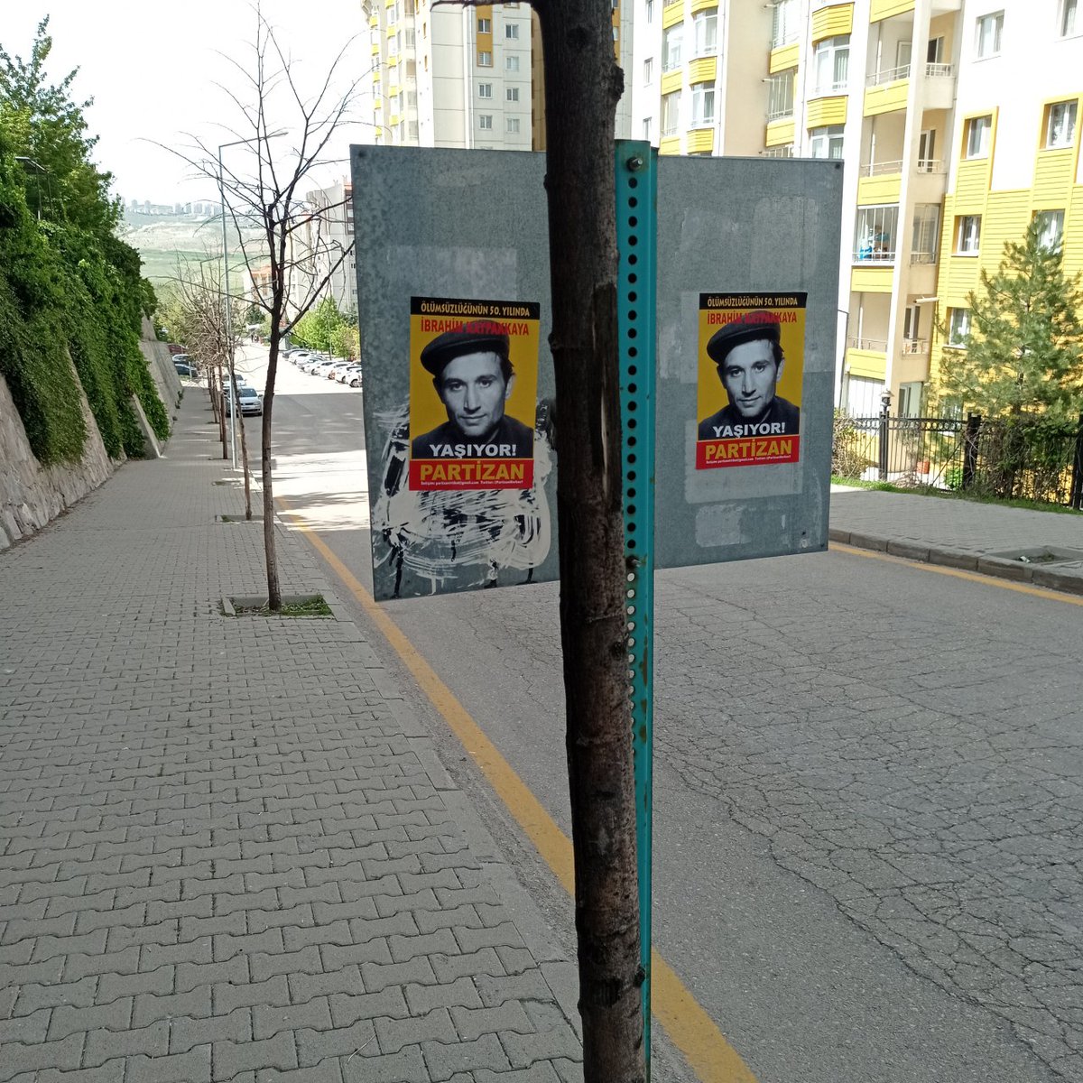 Ölümsüzlüğünün 50. Yılında Etimesgut'ta Yaptığımız Sticker Çalışması ile İbrahim Kaypakkaya'yı Anıyoruz.
İbrahim Kaypakkaya Yarım Asırdır Yaşıyor Asırlarca Yaşayacak!
Nerede Bir Direniş Varsa Kaypakkaya Orada Yaşıyor!

#Kaypakkaya50Yıl 
#18Mayıs
#İbrahimKaypakkaya