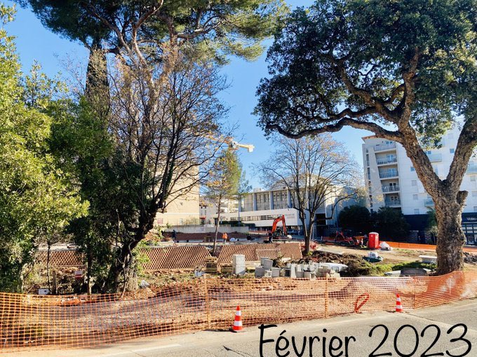 XWiik's tweet photo. ✅Petite satisfaction d'élu local
👉🏽 à l'occasion d'un rendez-vous avec une commerçante pour l'aider à régler un problème 📲 se tourner & constater qu'un projet utile pour un quartier est sorti de terre 🌳 & de belle manière 🙂 !
#AntibesJuanLesPins #ParkingPaysagé #Combes https://t.co/eH629uCsqb
