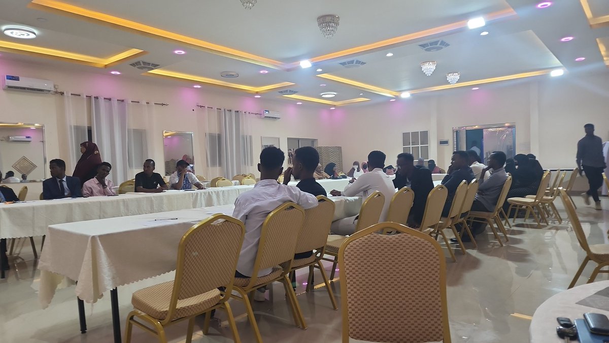 MUDAN_Network's tweet photo. Happy Somali Youth Day to all the young Somalis out there! Today we celebrate your strength, resilience, and determination to build a better future for yourselves and your communities. Keep striving for excellence and making a difference.
@UNSomalia 
#SomaliYouthDay. https://t.co/qIGdsYevaA