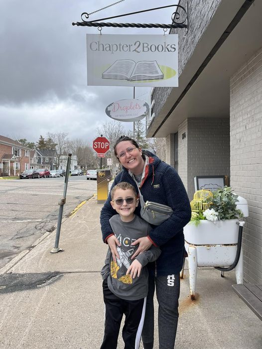 🏆Introducing our roadmap contest grand prize winner! Deanna had this photo snapped on Indie Bookstore Day at Chpater2Books. 🙏Thanks to all 547 of you who participated over the last year. Our new contest year has begun and we'll be back with another winner in June.