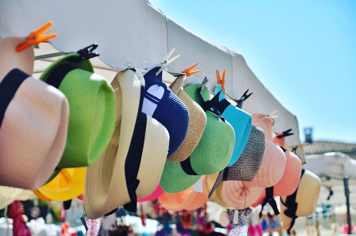 AliaAlMonla's tweet image. Don’t miss my blog this month:
Colour Me Beautiful Arabia Summer tips: Summer Hats 
cmbarabia.com/my-blog/f/colo…

#CMBarabia #colourmebeautiful #imageconsultant ￼#Beirut #dubai #AbuDhabi #الامارات #sharjah #البحرين #السعودية #SaudiArabia #Riyadh #jeddah #Egypt #Jordan #Quatar