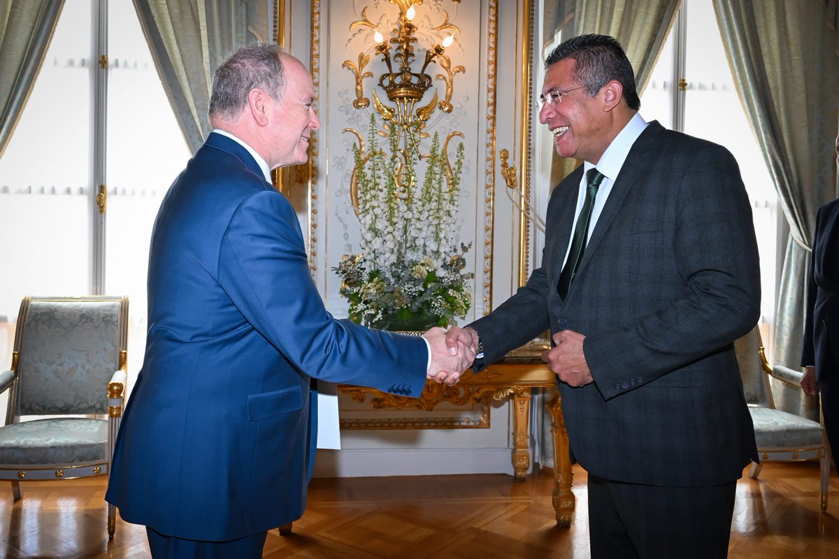 CubaMINREX's tweet photo. Otto Vaillant Frías presentó, en audiencia solemne, a Su  Alteza Serenísima el Príncipe Soberano Alberto II, las Cartas  Credenciales que lo acreditan como Embajador Extraordinario y  Plenipotenciario de  #Cuba 🇨🇺 ante el Principado de Mónaco.

🔗https://t.co/KWONeOaPDe https://t.co/qyHF6MgjKi