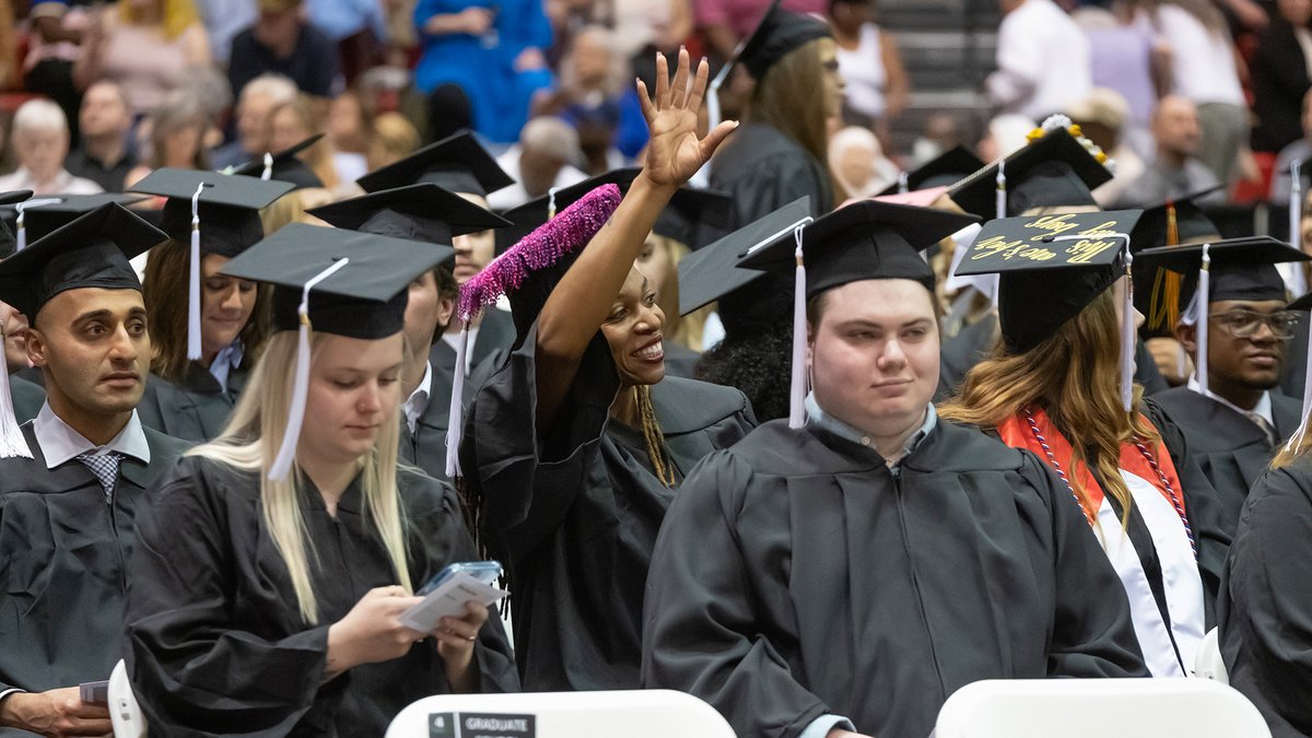 umsl's tweet photo. Commencement weekend was a success π Congratulations to the class of 2023 π Go forth and make us #UMSLProud Tritons! π± #UMSL #Commencement #UMSLGraduate #UMSLGrad #Classof2023 #Graduation #CommencementWeekend https://t.co/DW1WNFTAbO