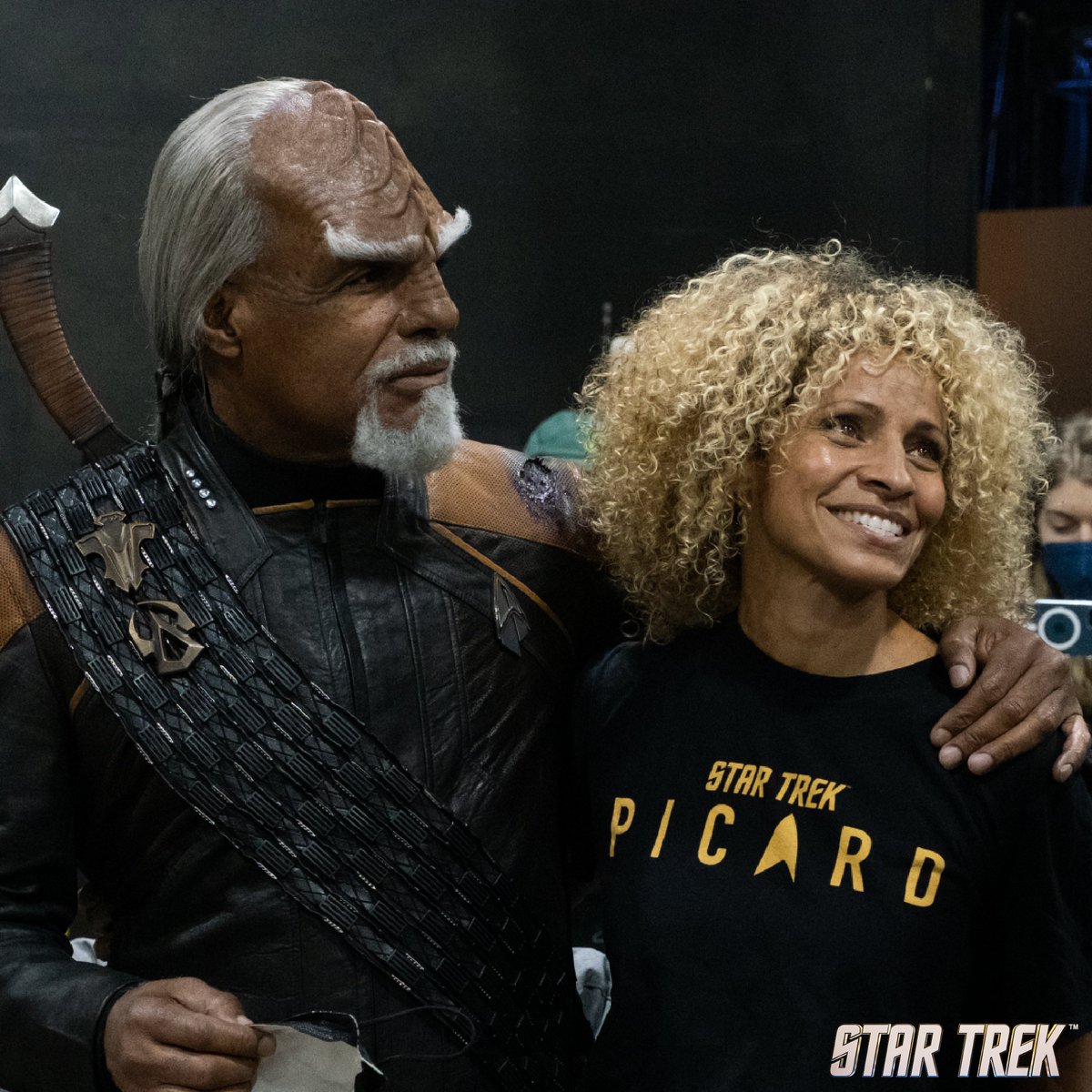 StarTrek's tweet photo. These two ❤️ #StarTrek #StarTrekPicard https://t.co/c1Yma4lp2D https://t.co/53y3ELnidF