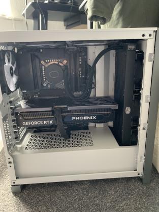 wimpy_wolf's tweet photo. Finally got an awesome PC a few days ago letting me play more games than before.. I hope lol! Proud to have this! https://t.co/nF72DItmNO
