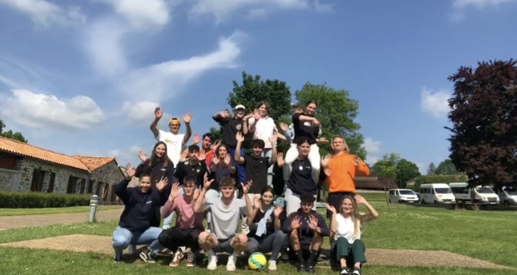 Ce week-end à eu lieu la FAD de passation pour le bureau 23-24🐺

Au programme :
- Écosystème de l'asso
- Poste à poste
- Retroplanning 

Merci aux anciens pour leur aide ainsi qu'aux formateurs <a href="/ANESTAPS/">ANESTAPS</a>